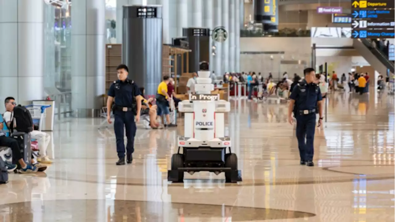 Police robots keep Singapore Airport safe