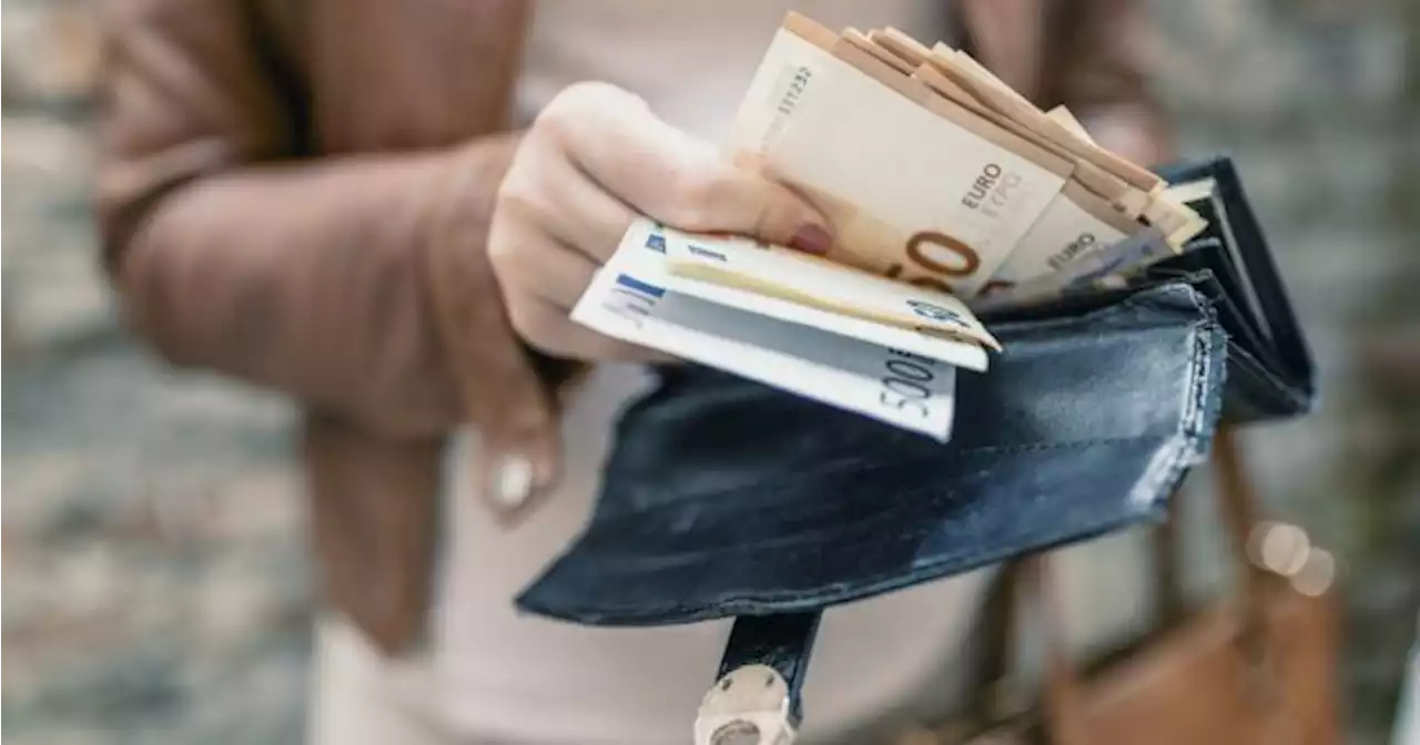 Thousands of eligible people have yet to claim cost of living cash boost | JOE.ie