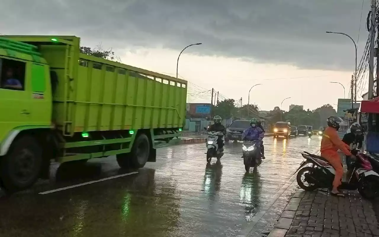 Berdasarkan Prakiraan Cuaca Hari Ini Pagi Sampai Malam Banten Bakal Diguyur Hujan