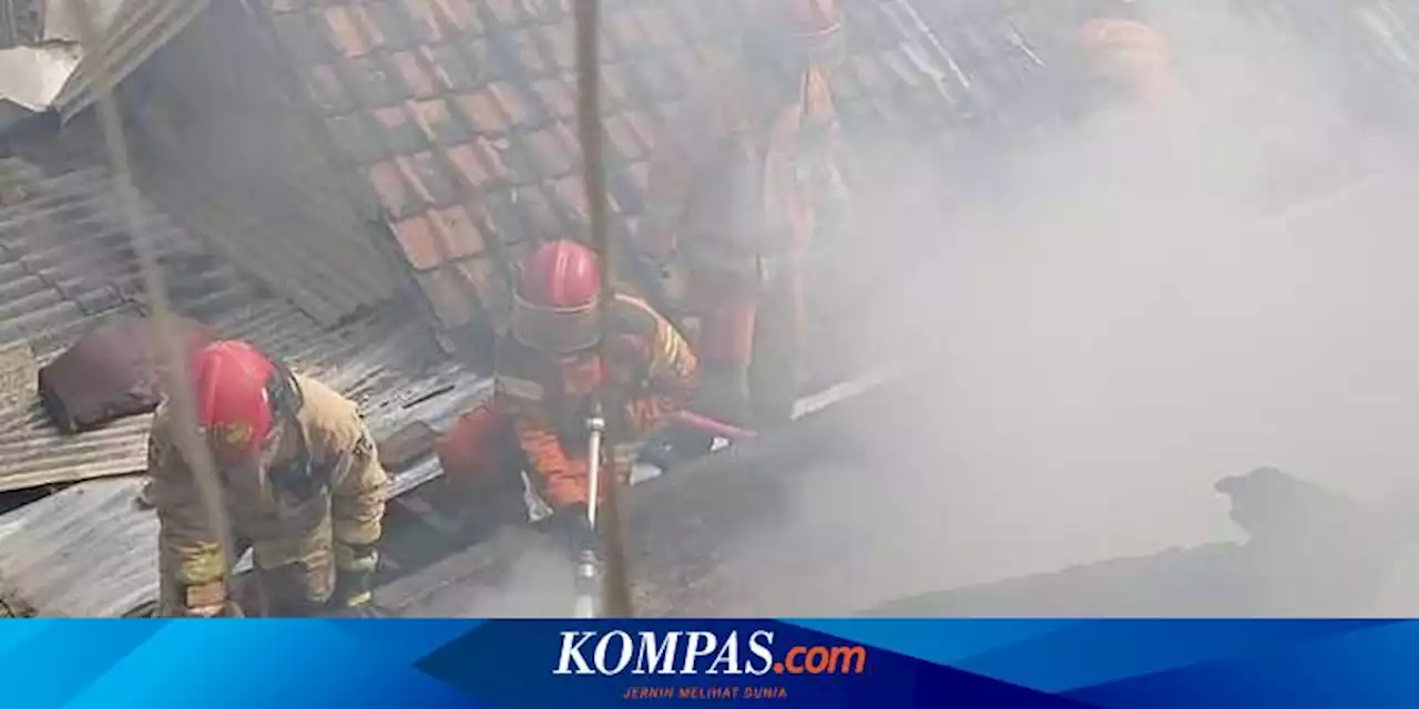 Pemilik Lupa Matikan Kompor Usai Masak, Rumah di Surabaya Hangus Terbakar