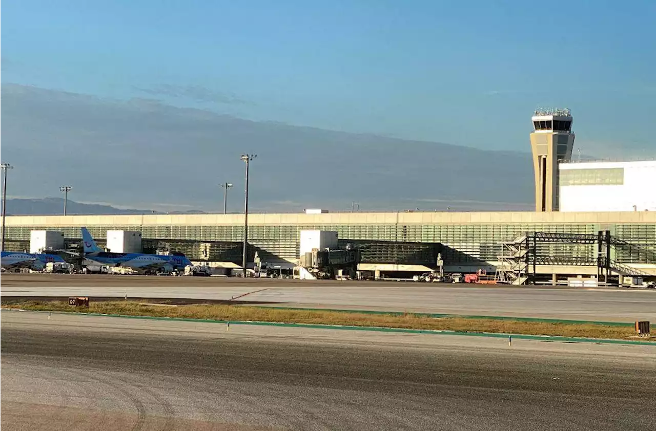 Detenido por agredir a su mujer en pleno vuelo cuando se dirigían a Málaga