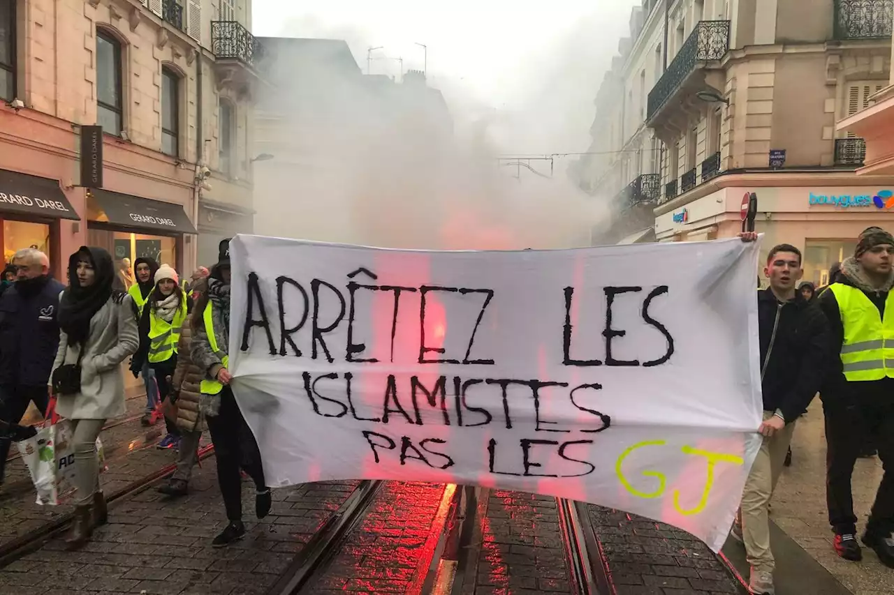 Avant Les Soulèvements de la terre, plus de 30 organisations dissoutes sous Emmanuel Macron