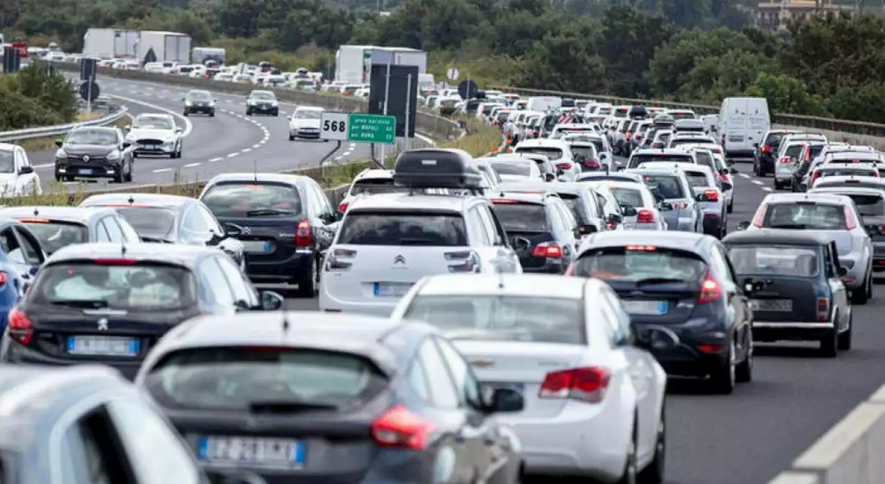 Limite velocità in autostrada, Salvini: «Superamento 130 km/h in alcune tratte»