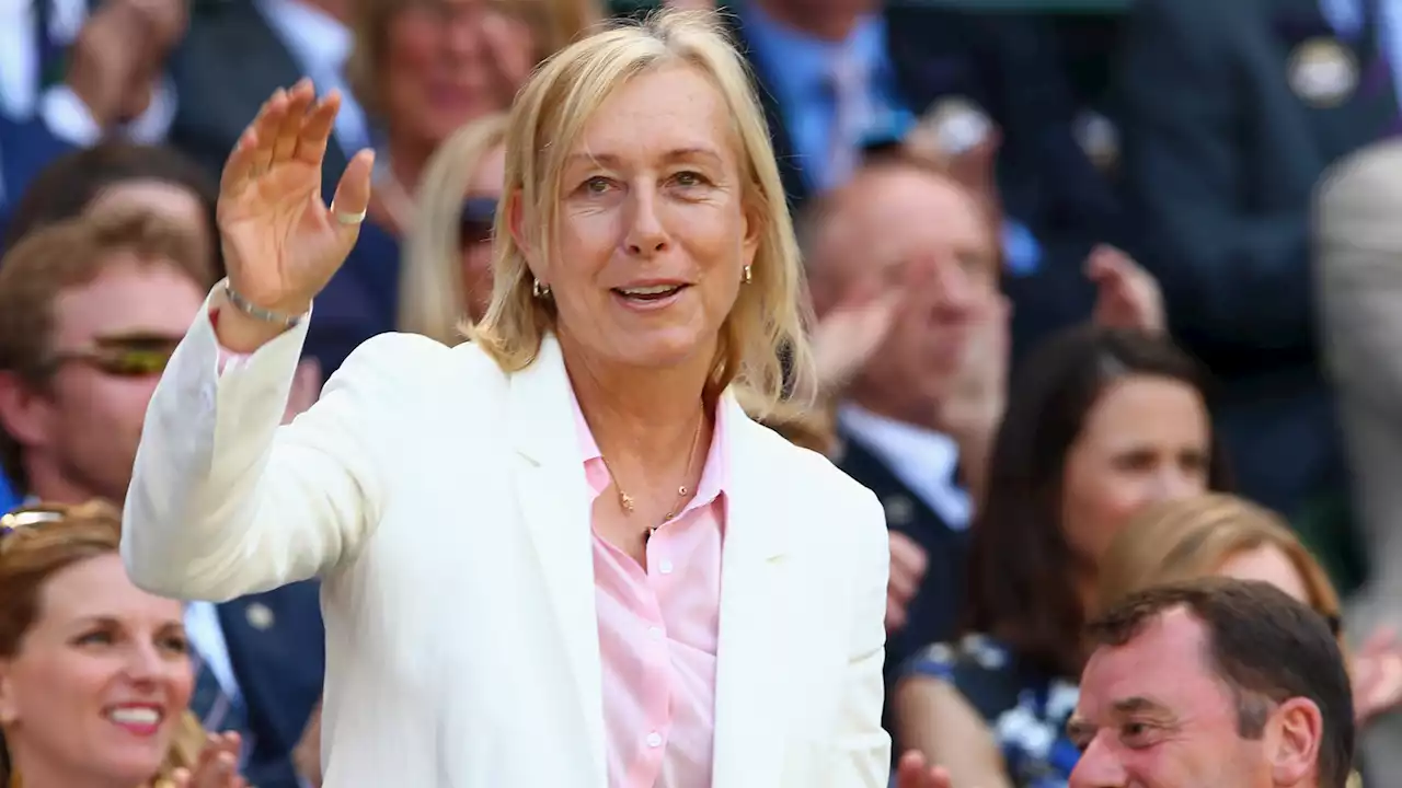 Martina Navratilova says she is clear of cancer after tests