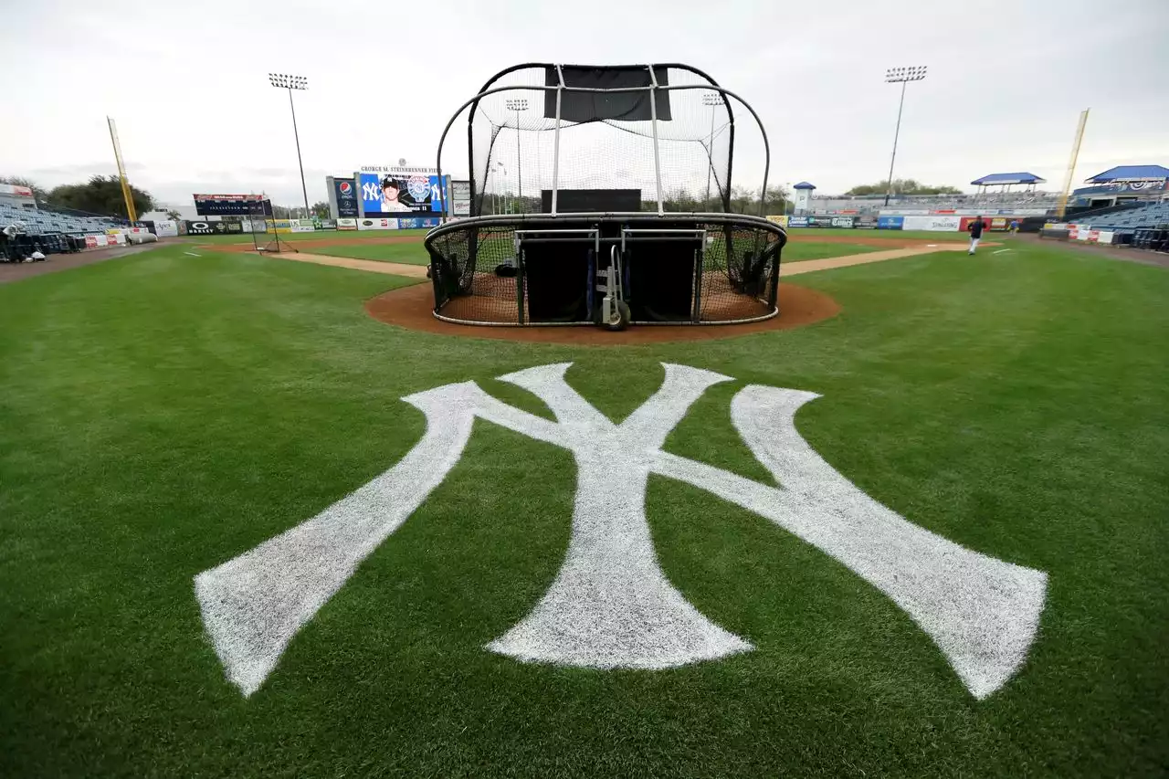 Yankees’ World Series relief pitcher dies