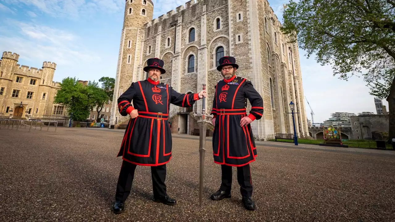 Square Enix wins stunt of the day by commissioning actual swordsmith to make a giant Final Fantasy 16 weapon, then displaying it in the Tower of London