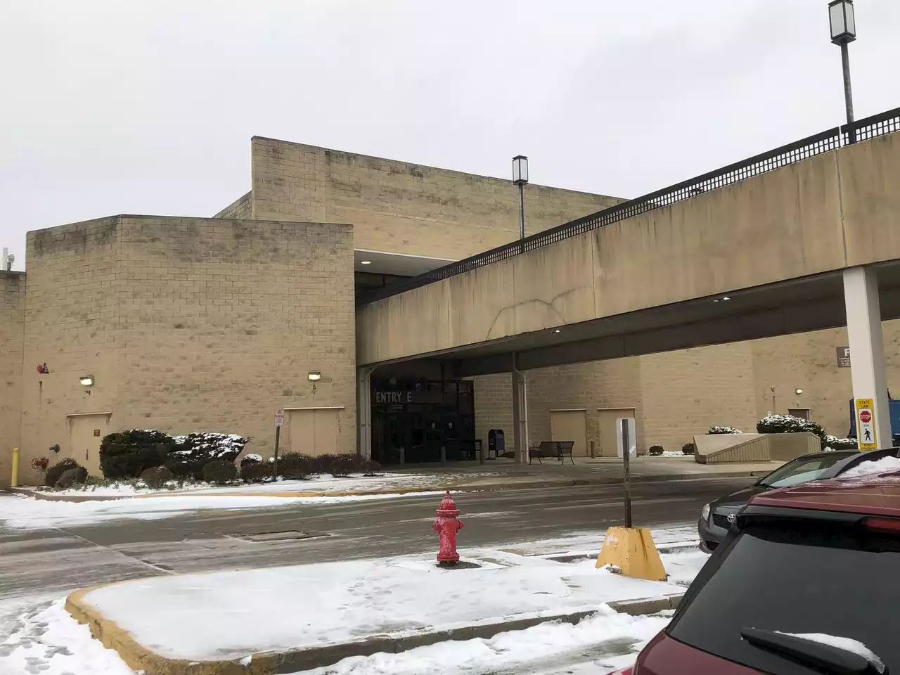 4 charged after shooting YouTube video in abandoned Pa. mall: reports