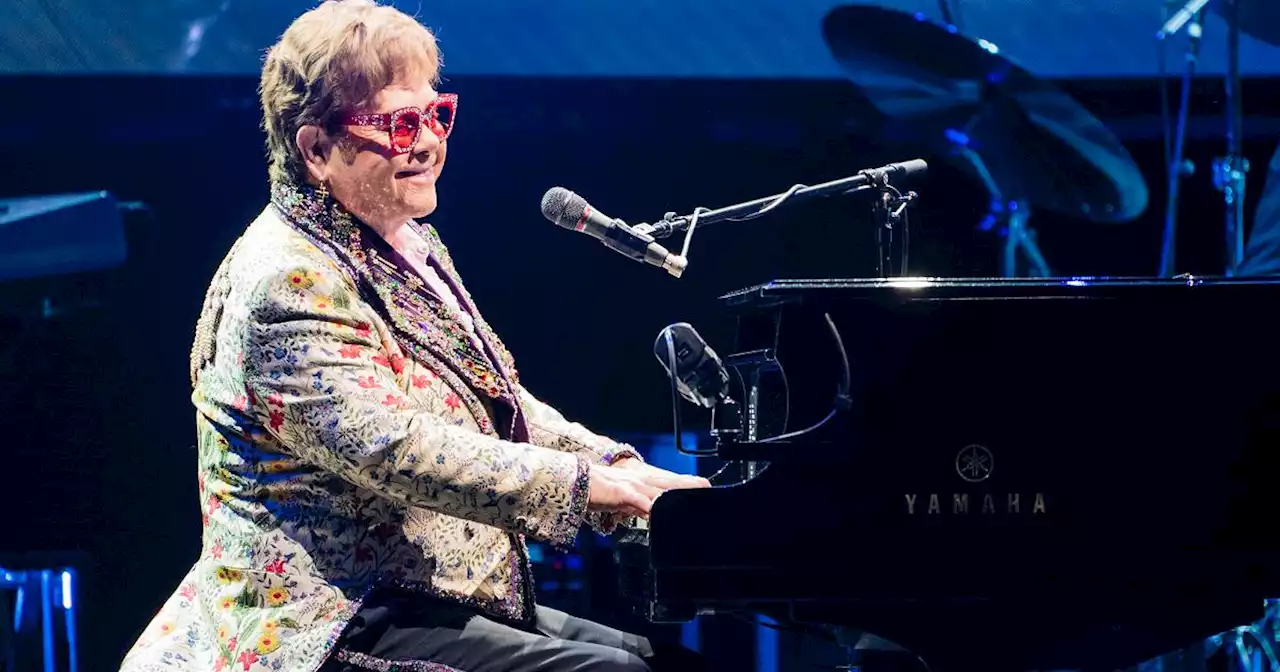 Elton John annuncia un nuovo show per il festival di Glastonbury