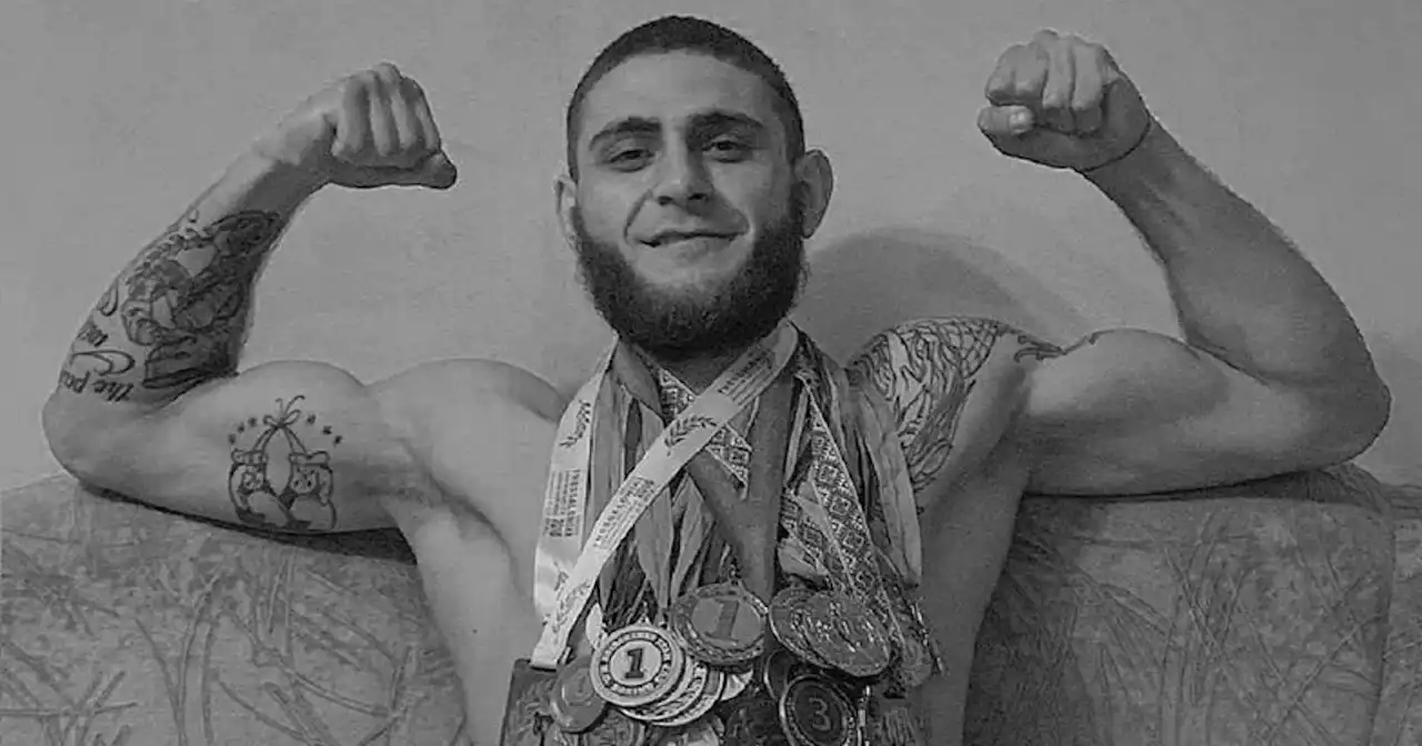 Il campione ucraino di kickboxing Maksym Bordus ucciso al fronte da una granata russa