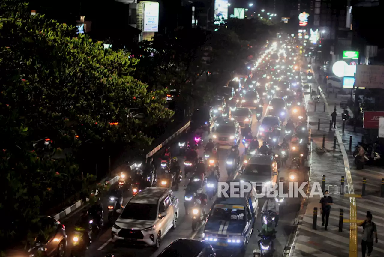 Kemacetan di DKI Makin Parah, Ketua DPRD: Gunakan Transportasi Umum |Republika Online