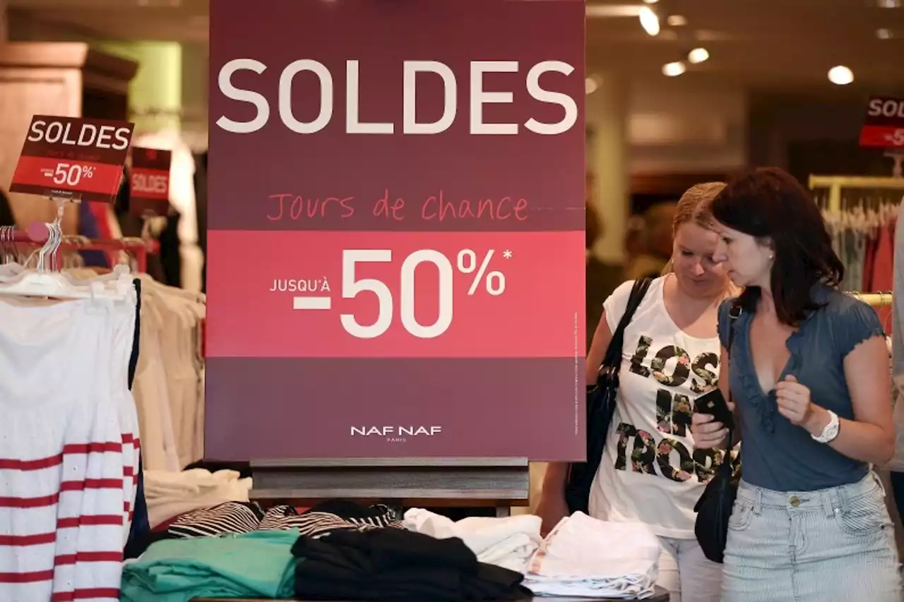 Soldes d'été 2023 : plus d’un Français sur deux a différé ses achats