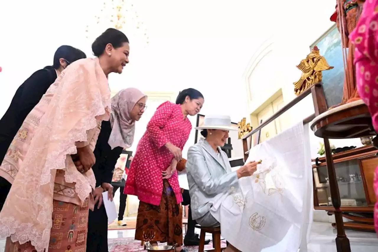 Iriana Jokowi Ajak Permaisuri Jepang Membatik Motif Pisan Balen, Ini Maknanya