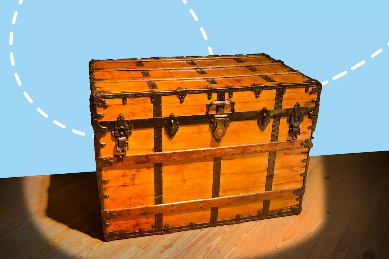 How To Figure Out What All That Stuff in the Attic Is Actually Worth