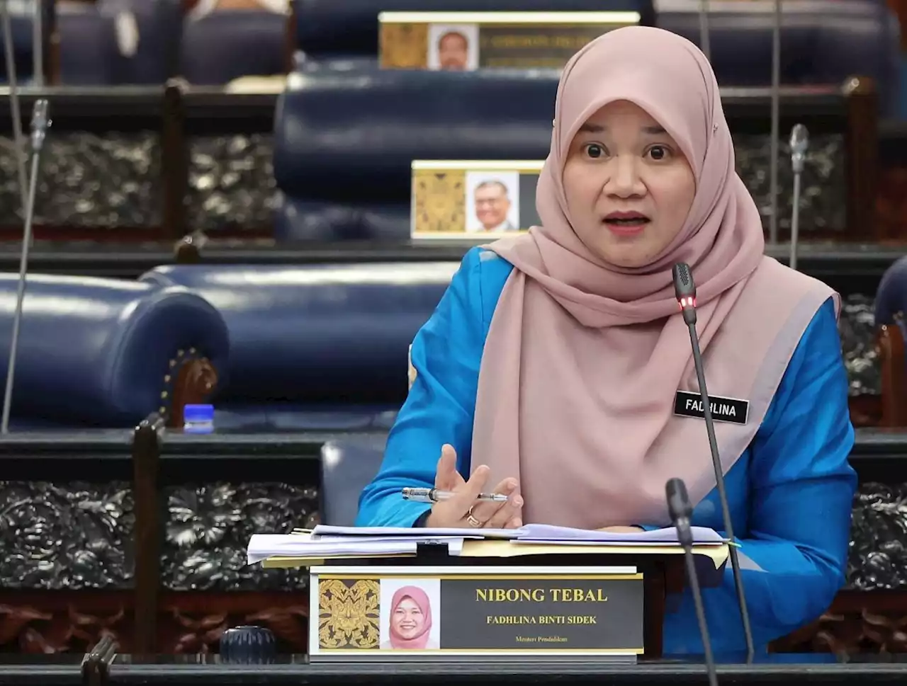 Education Minister denies SPM passing marks lowered