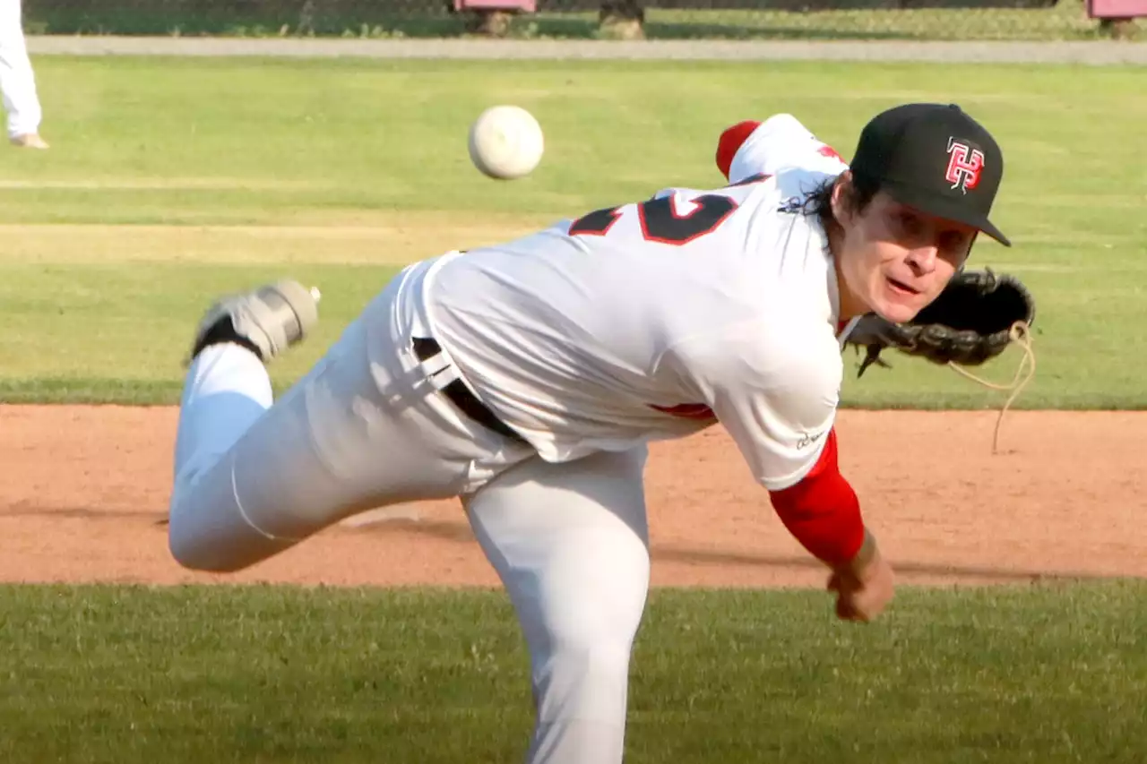 Cats score three in the eighth to edge Waterloo by one
