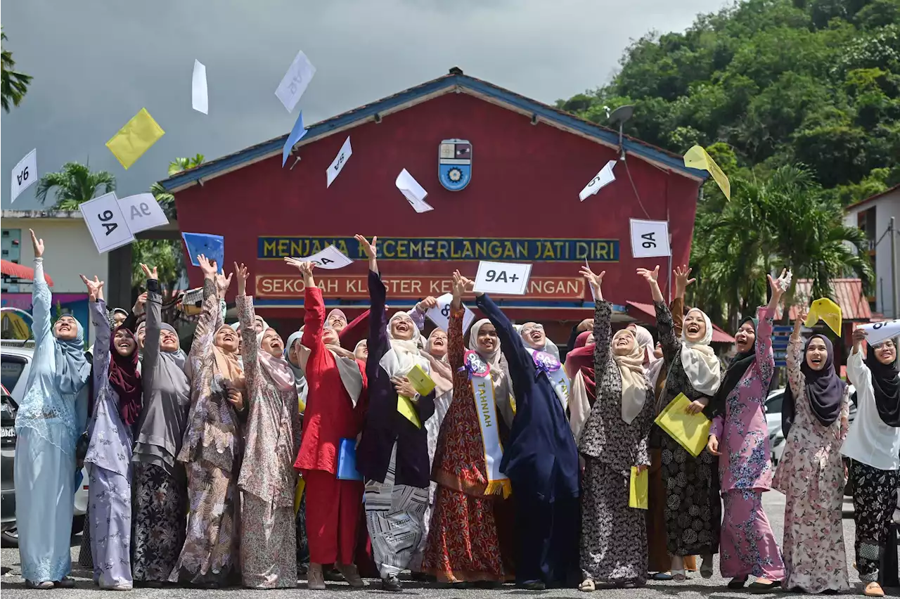 Peluang kedua: KPM lanjutkan tarikh daftar SPM 2023 hingga 30 Jun