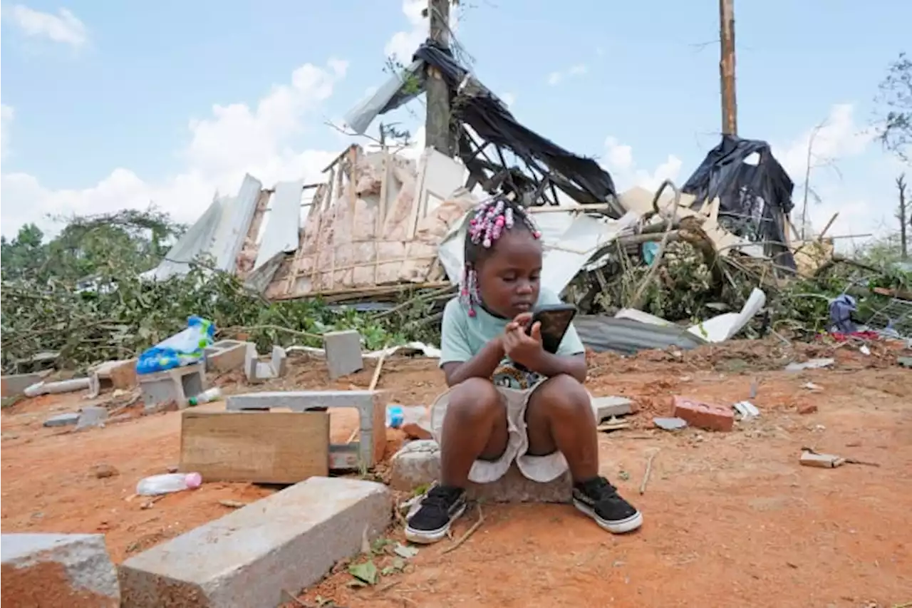 1 dead, nearly 2 dozen injured after multiple tornadoes sweep through Mississippi