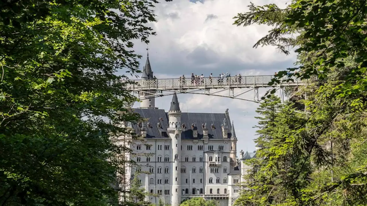 Women pushed into ravine at German castle were recent Illinois college graduates