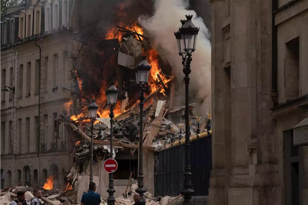 Explosion mitten in Paris: Mehrere Gebäude in Brand – sieben Schwerverletzte