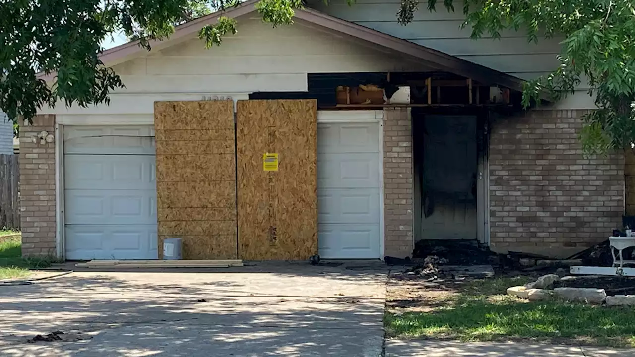 1 firefighter, 2 people taken to hospital following fire at North Austin group home, 6 peo