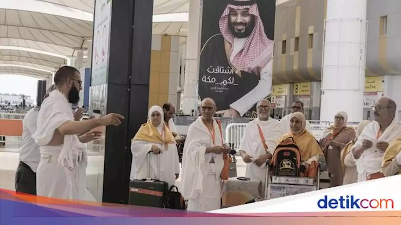 Suasana Bandara Internasional Jeddah Dipenuhi Jemaah Calon Haji