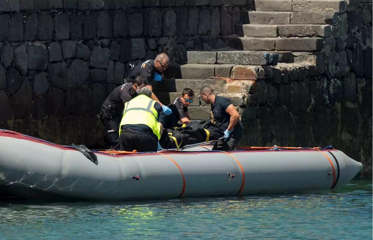 Una mujer embarazada muere en la neumática con la que trataba de llegar a Lanzarote