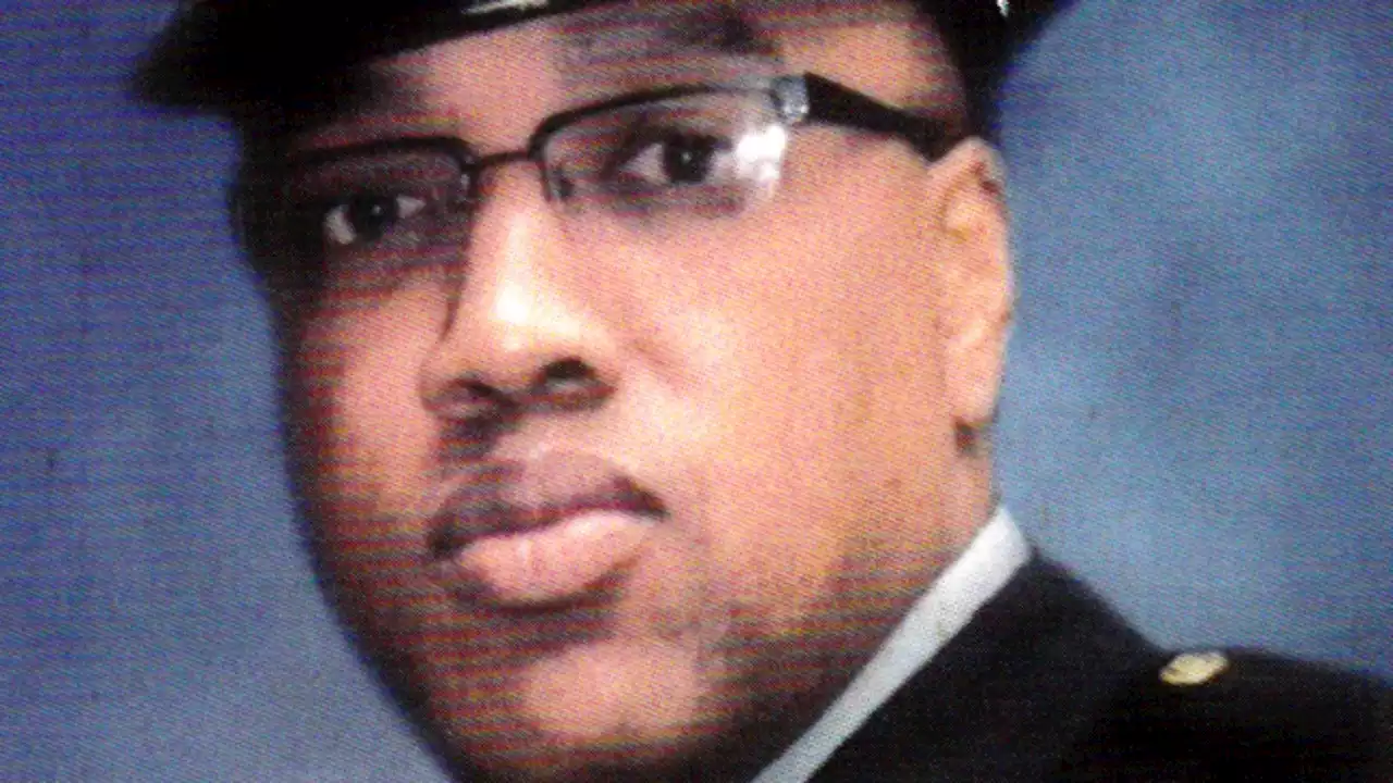 Prosecutors drop charges in troubled case against 2 men charged with killing CPD Officer Clifton Lewis