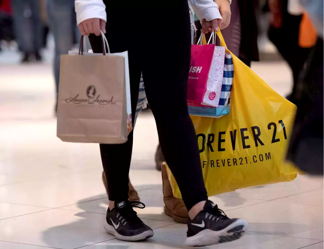 Canadian retail sales rose 1.1% in April to $65.9-billion