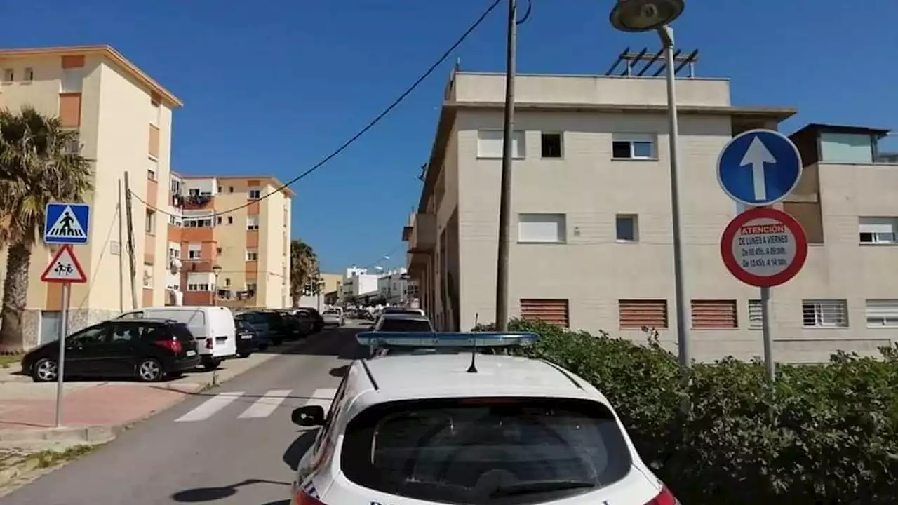 Un bebé de cuatro meses rescatado tras quedar atrapado dentro de un coche en Tarifa