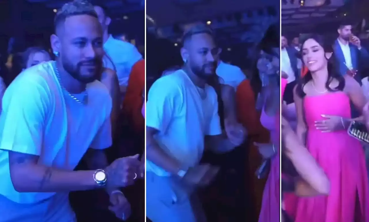 Neymar exibe aliança e dança com Bruna Biancardi em festa de casamento após rumores de traição