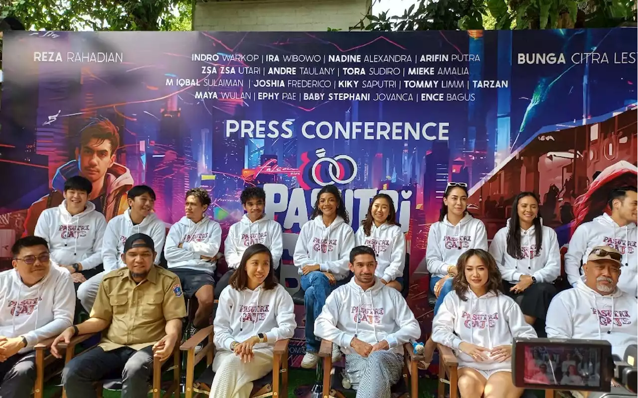 Reza Rahadian dan BCL jadi Suami Istri di Film Pasutri Gaje