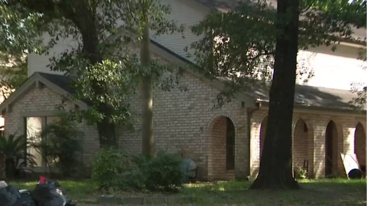 Grandfather accused of leaving 5 kids home alone with no food, no air conditioning amid scorching temperatures