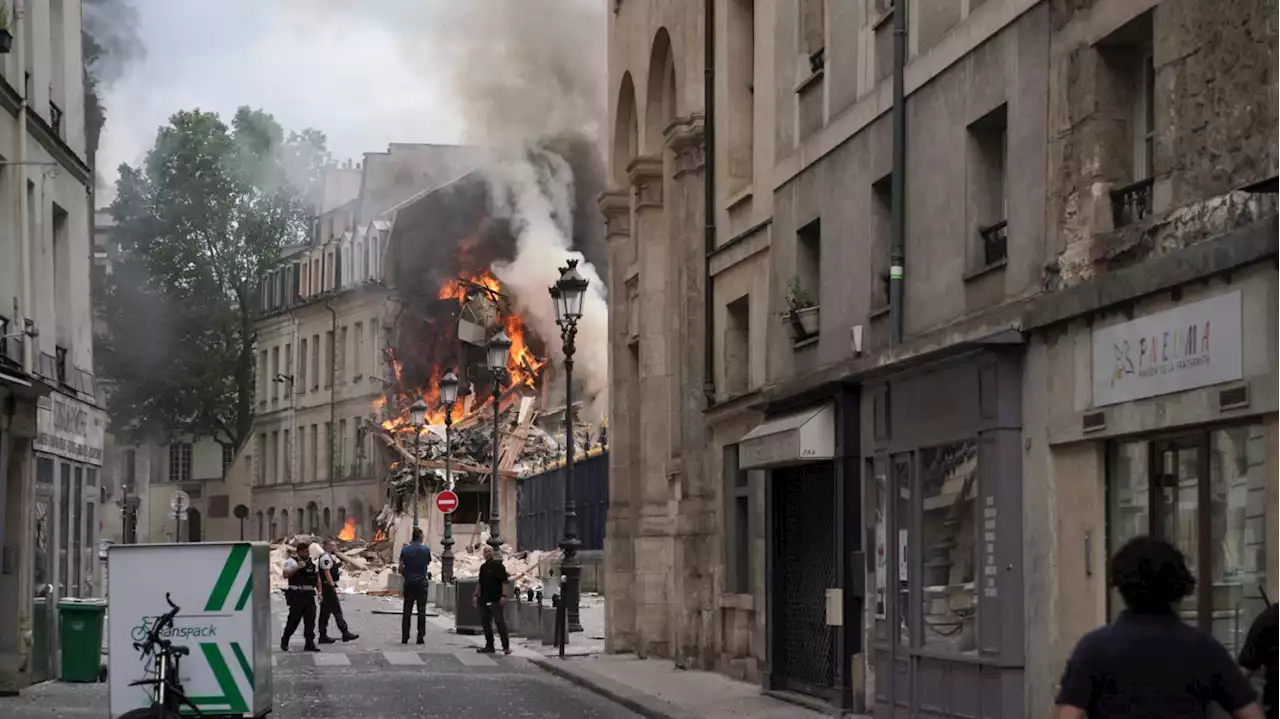 À Paris, une forte explosion provoque un incendie près du Val-de-Grâce