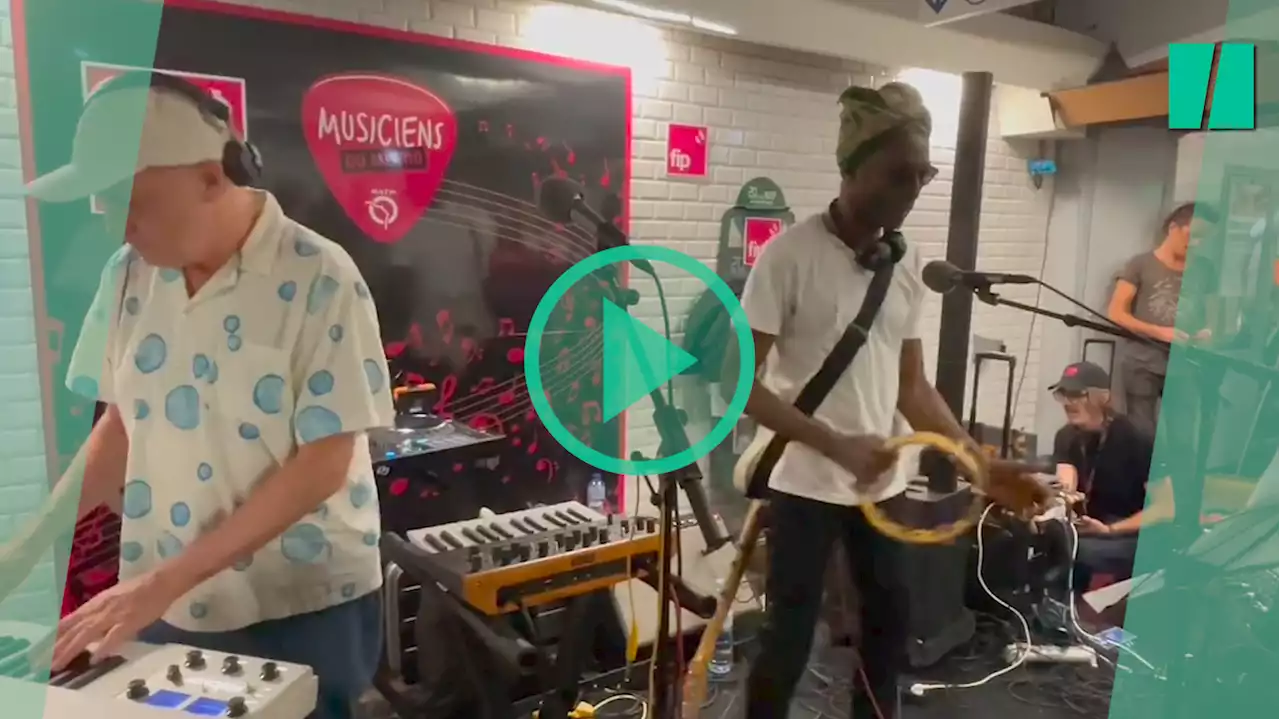 Keziah Jones fait un concert surprise dans le métro pour la Fête de la musique