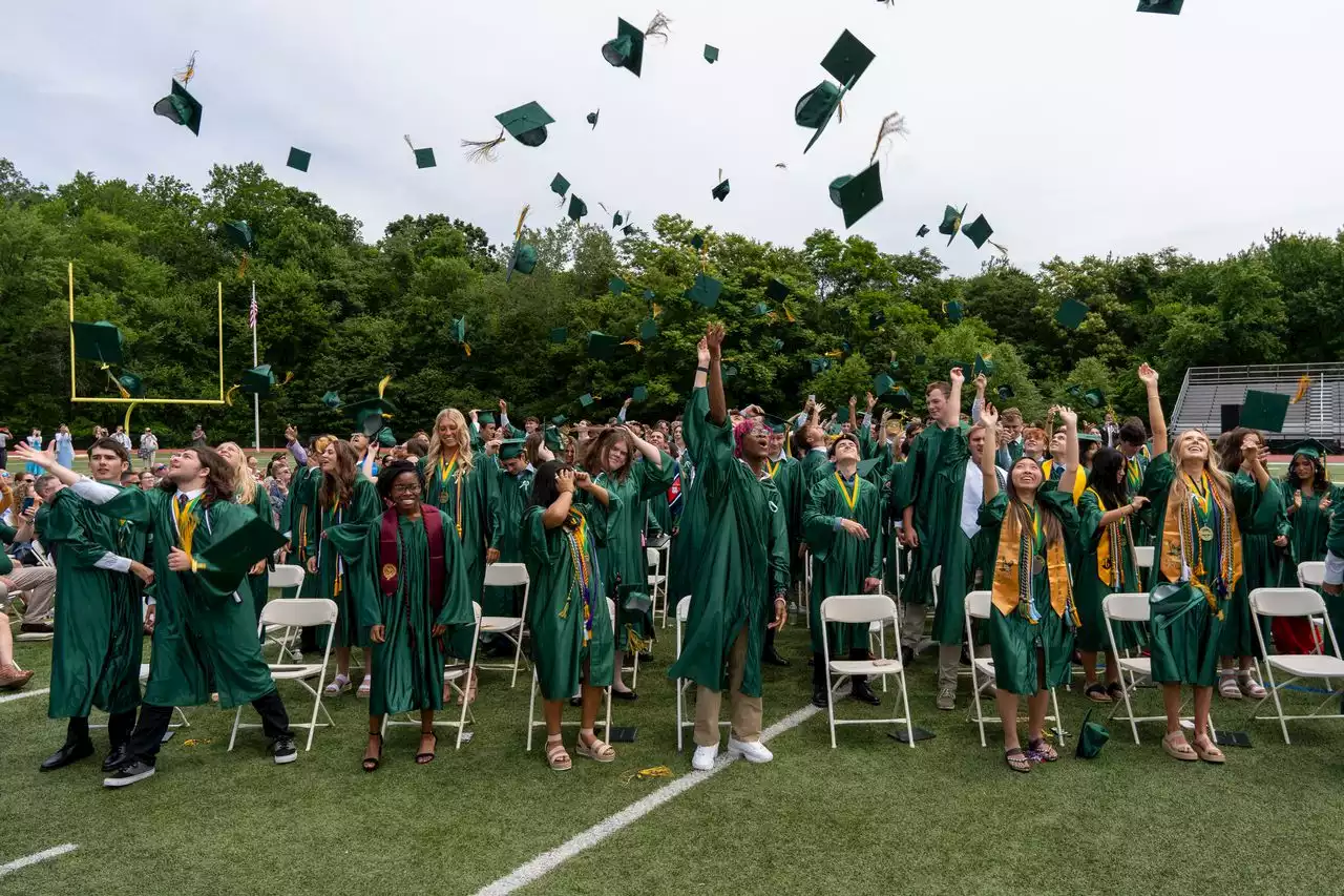 Morris Knolls High School graduation (32 PHOTOS)