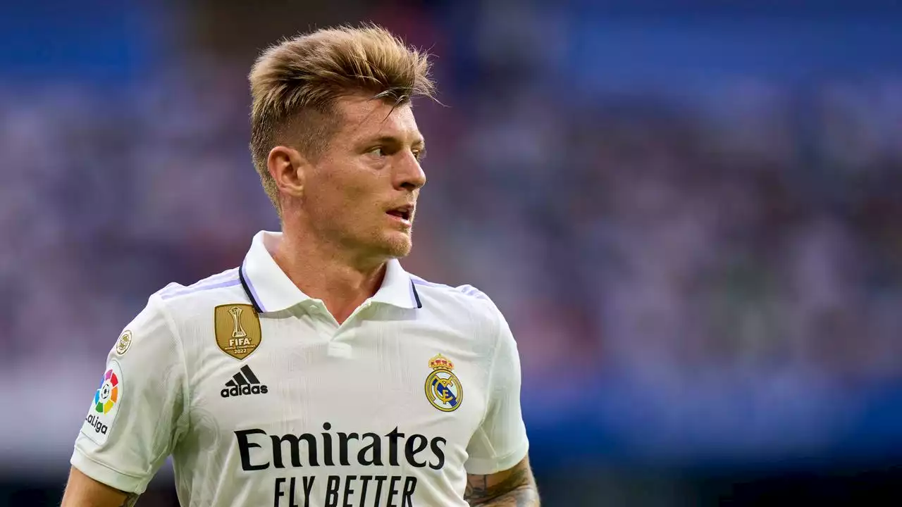 Kroos (33) tekent bij en staat voor tiende seizoen bij Real Madrid