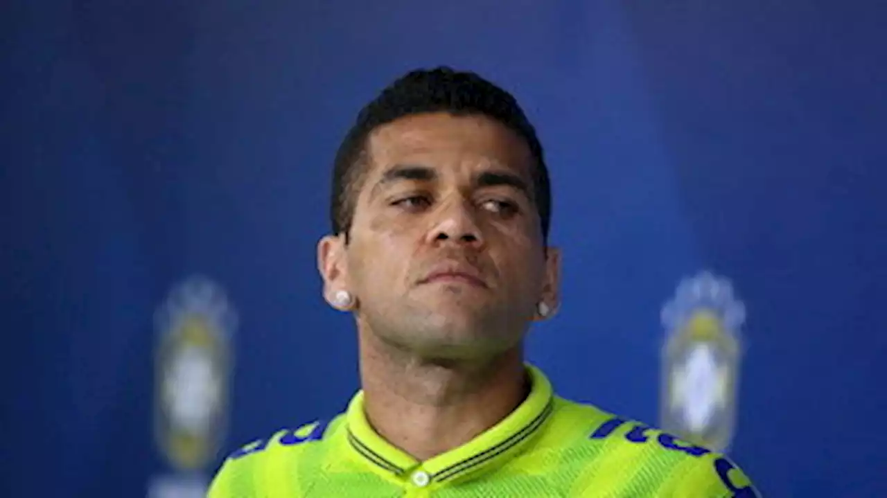 Daniel Alves fala pela primeira vez: 'Não sei por que ela fez tudo isso, mas a perdoo'