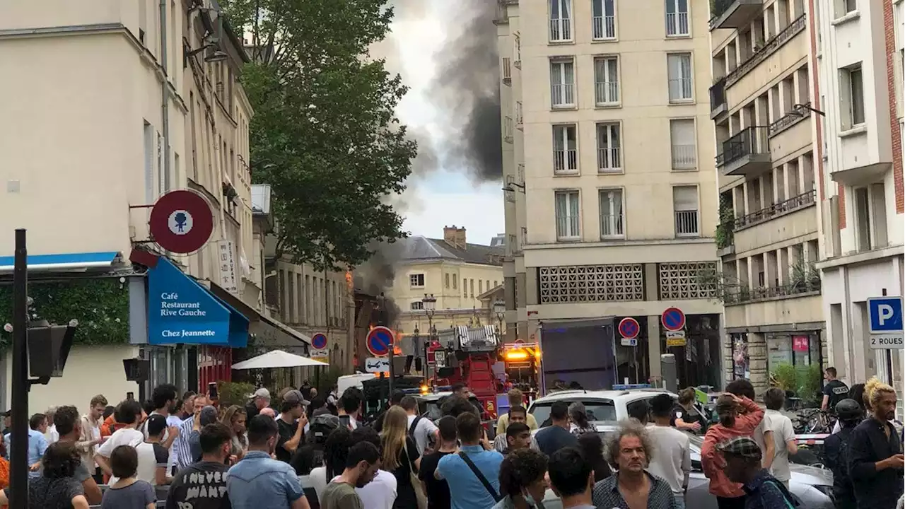 Parigi, esplosione per sospetta fuga di gas: crolla palazzo in centro. Sette feriti gravi