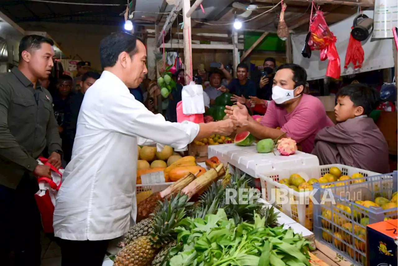 Jokowi Harap Penambahan Cuti Bersama Idul Adha Dorong Pertumbuhan Ekonomi |Republika Online