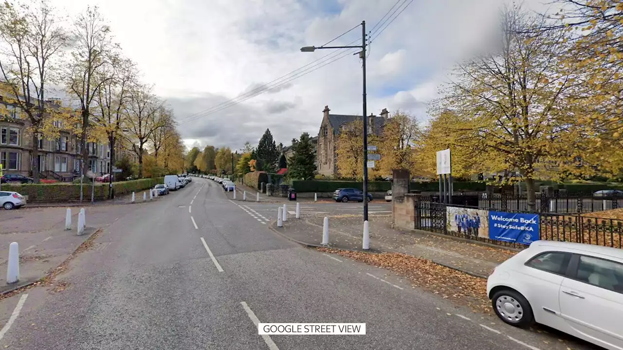 Glasgow: Man in hospital after being hit by falling lamppost