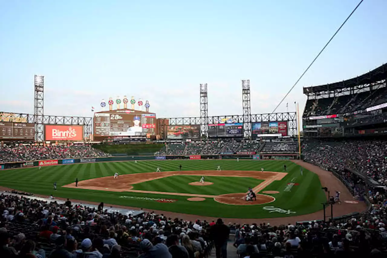 Four fans injured in hit-and-run outside Guaranteed Rate Field