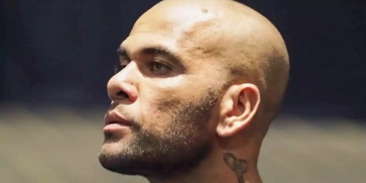 Dani Alves parla dal carcere: 'Scusa Joana, ho mentito per amore'