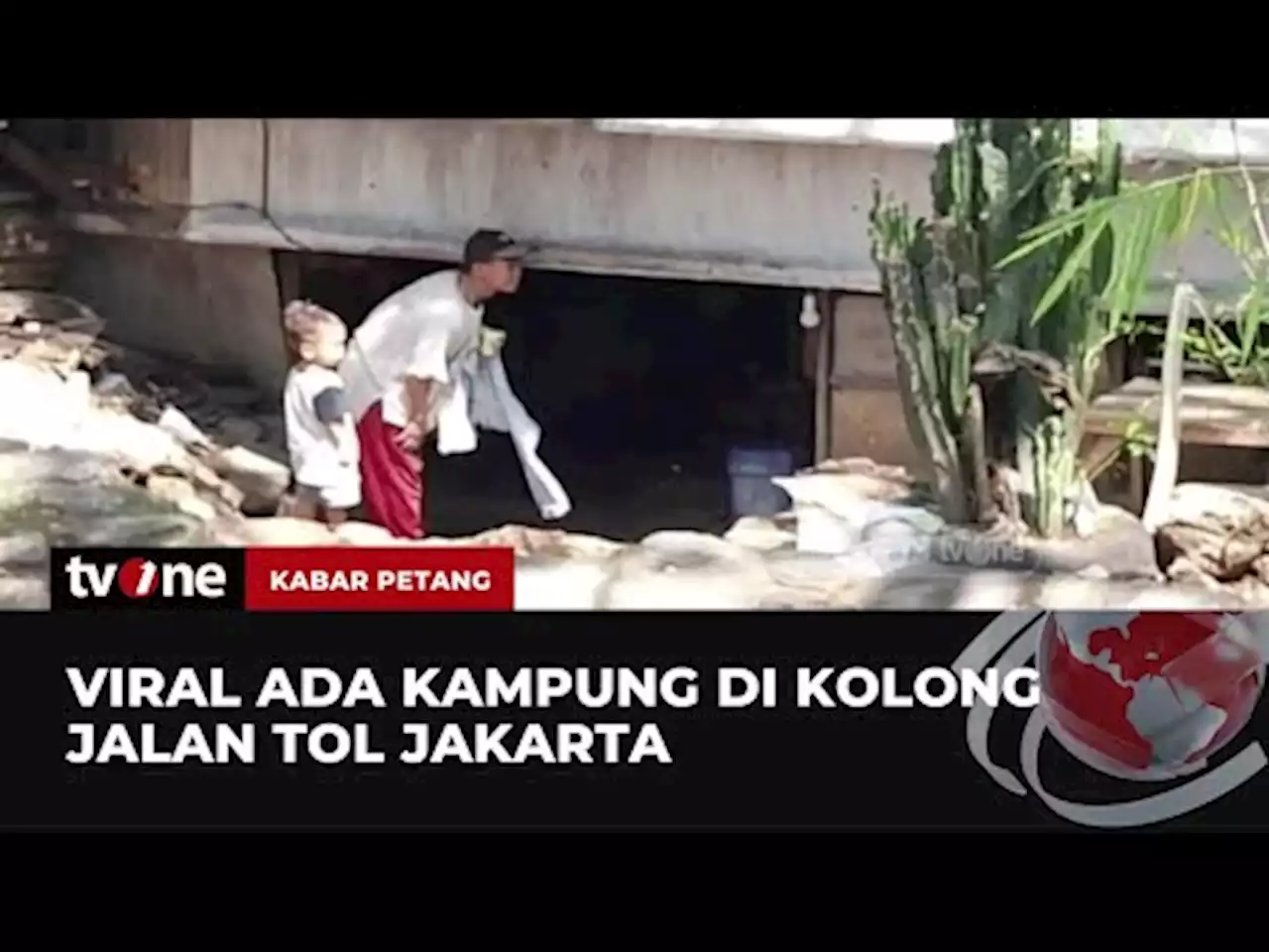 Penampakan Permukiman di Bawah Kolong Tol Jelambar, Ada Bangunan Sekolah - tvOne