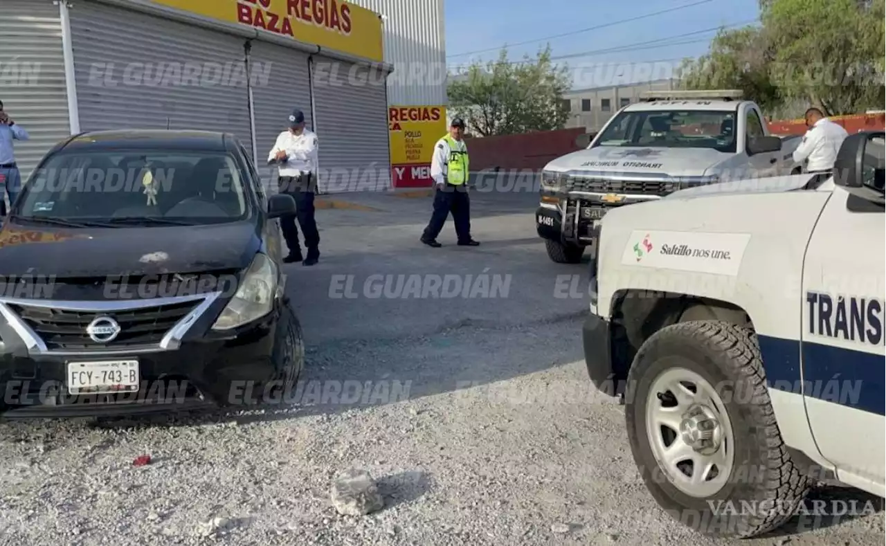 Aseguran auto con huellas de desmantelamiento en la colonia Mirasierra de Saltillo