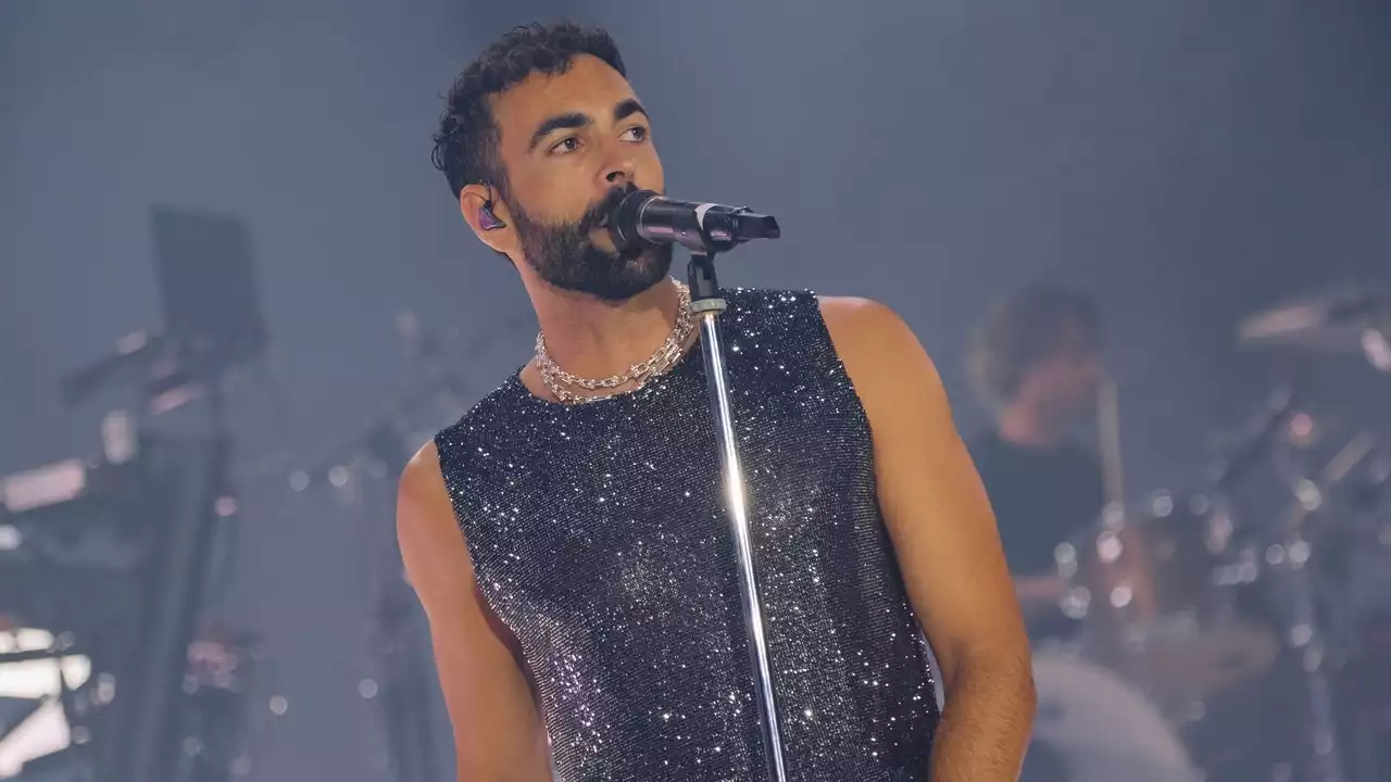 Marco Mengoni si prende Padova: «Nessuno dovrebbe decidere cos'è la famiglia»