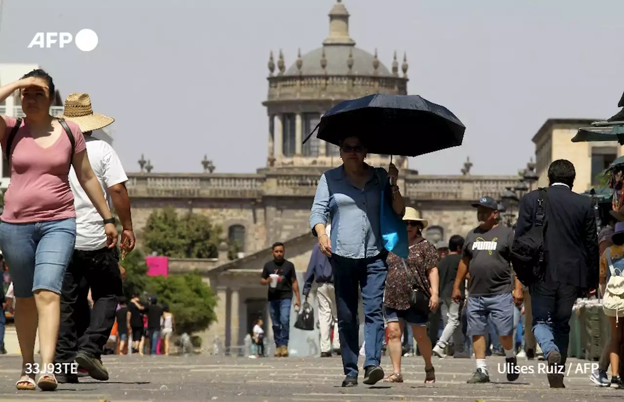 La troisième vague de chaleur de l'année asphyxie les Mexicains