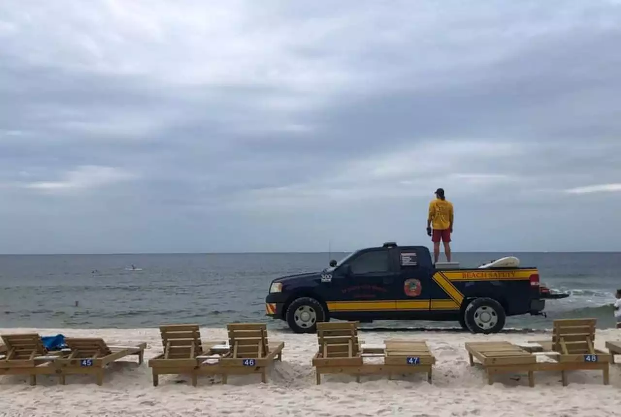 Men reportedly ignore Panama City Beach red flags: 1 in hospital, the other in jail