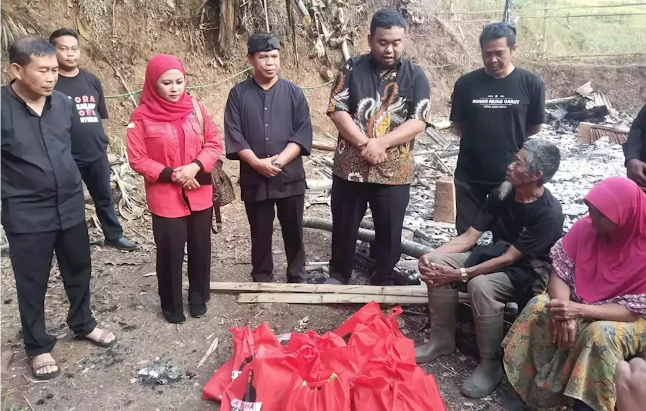 Kolaborasi Kader PDIP dan Relawan Ganjar, Bantu Korban Kebakaran di Garut