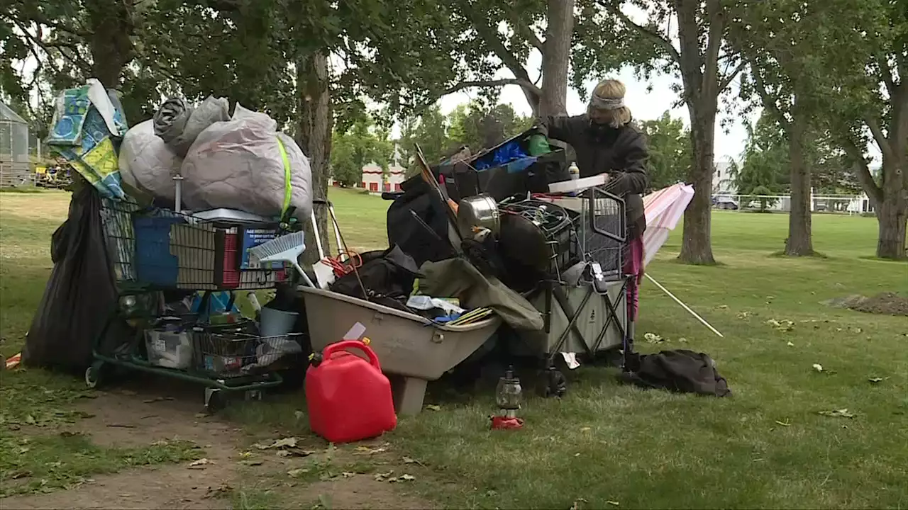 Victoria's mayor moves to further restrict overnight sheltering in city parks