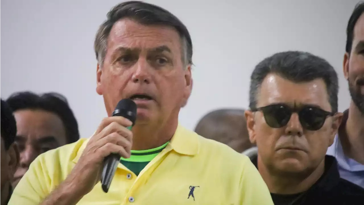 Moraes suspende julgamento de Bolsonaro no TSE; ministros votam a partir de terça (27)